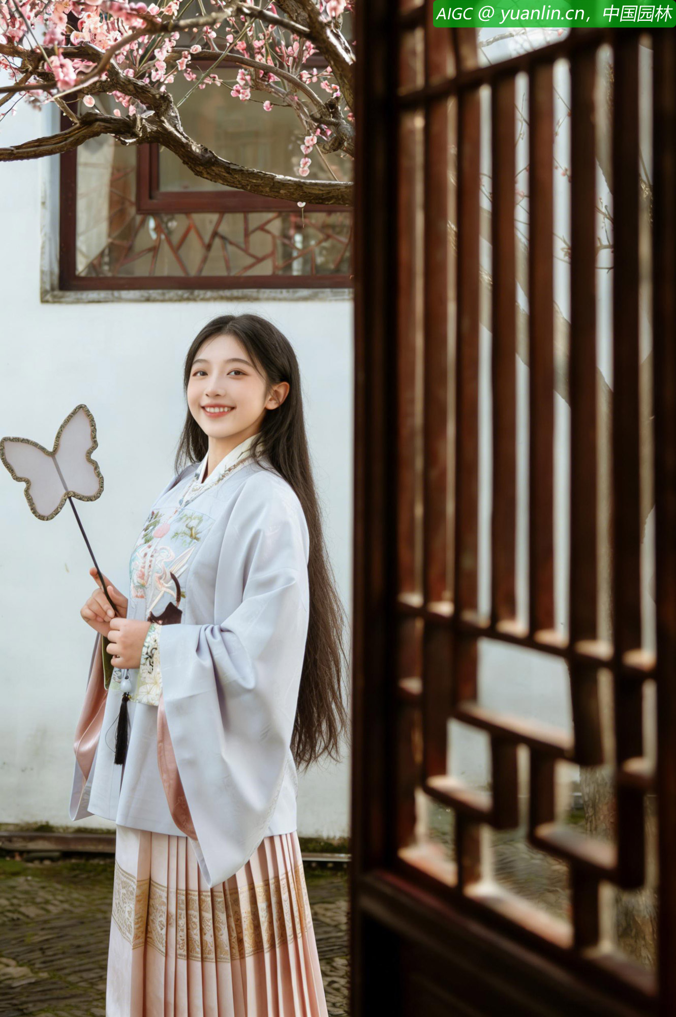 一位穿汉服的小姐姐走在沧浪亭的梅花树下